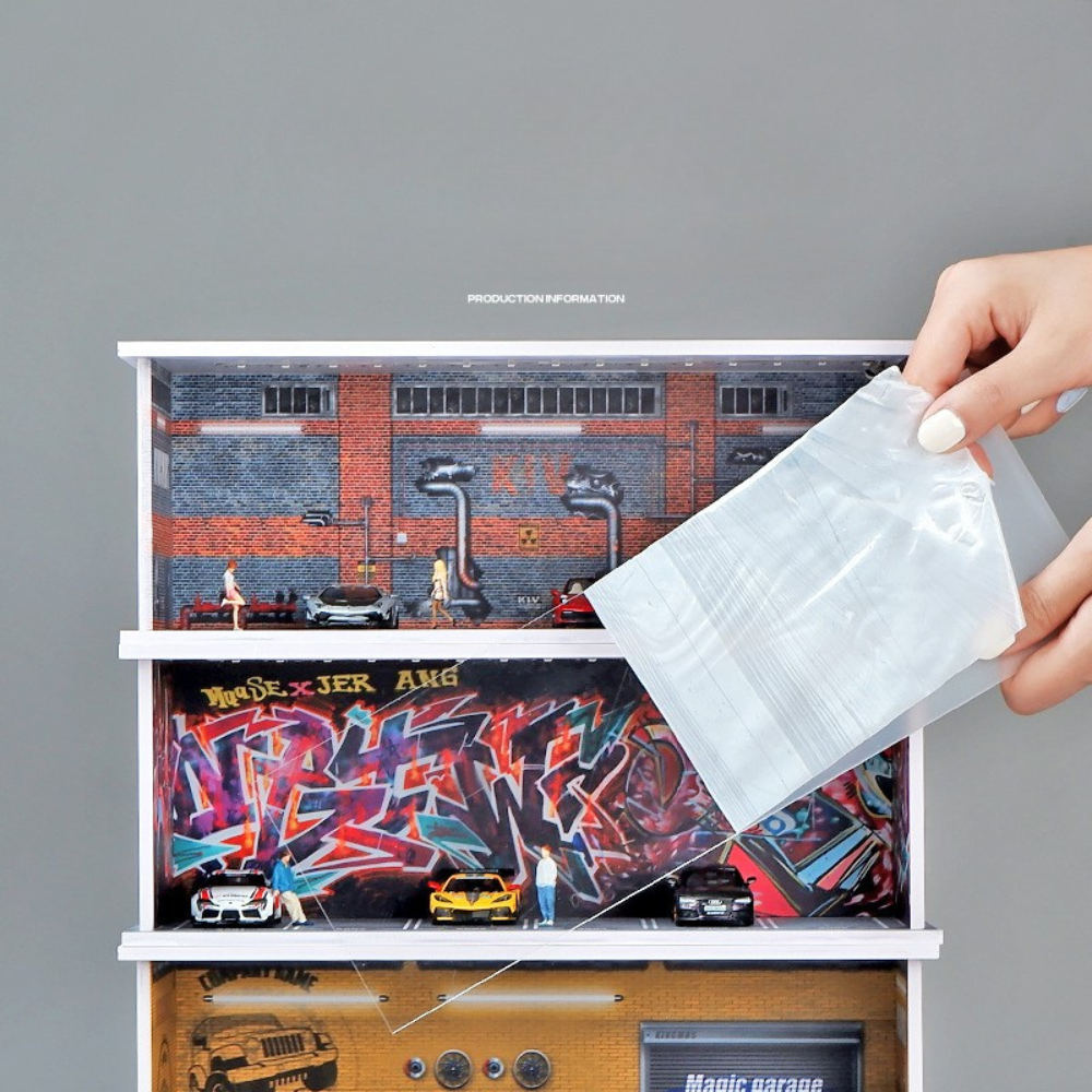 Diorama Bãi Đỗ Xe 6 Slot 1:64 – Có Đèn LED, Formex Cứng & Mica Chống Bụi.