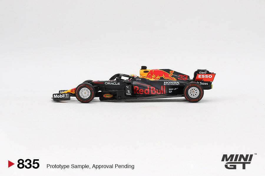 Xe Mô Hình Mini GT 835 – Mô hình xe đua F1 Red Bull RB16B #33 Max Verstappen 1:64 chính hãng, phiên bản giới hạn.