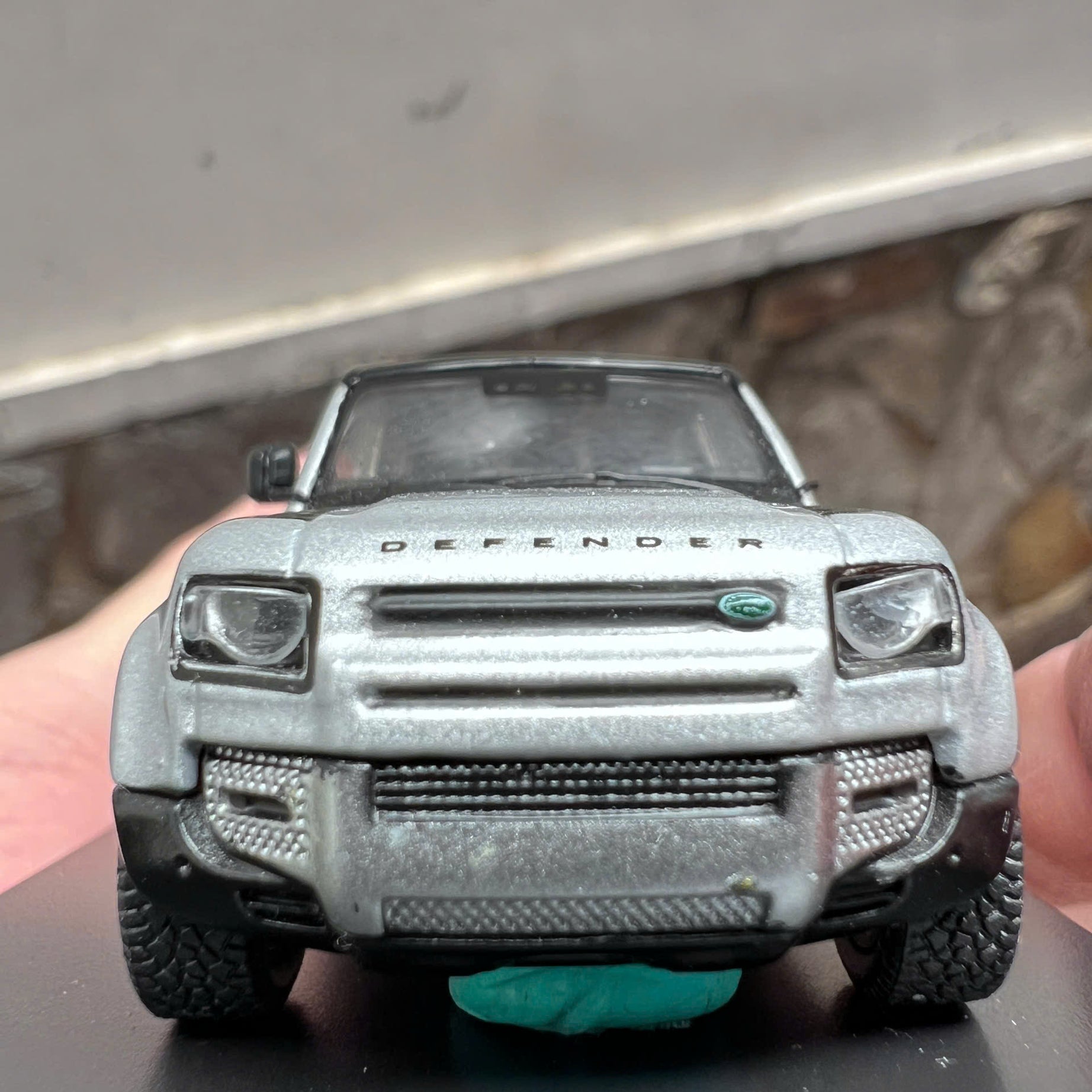 Tarmac Works 1:64 Land Rover Defender 90
