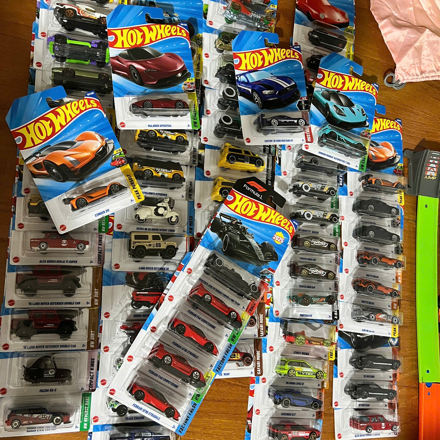 Combo 10 Xe Hot Wheels Fantasy – Xả Kho Giá Rẻ – Random 100%